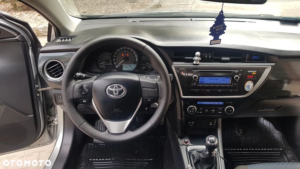 Toyota Auris - 29