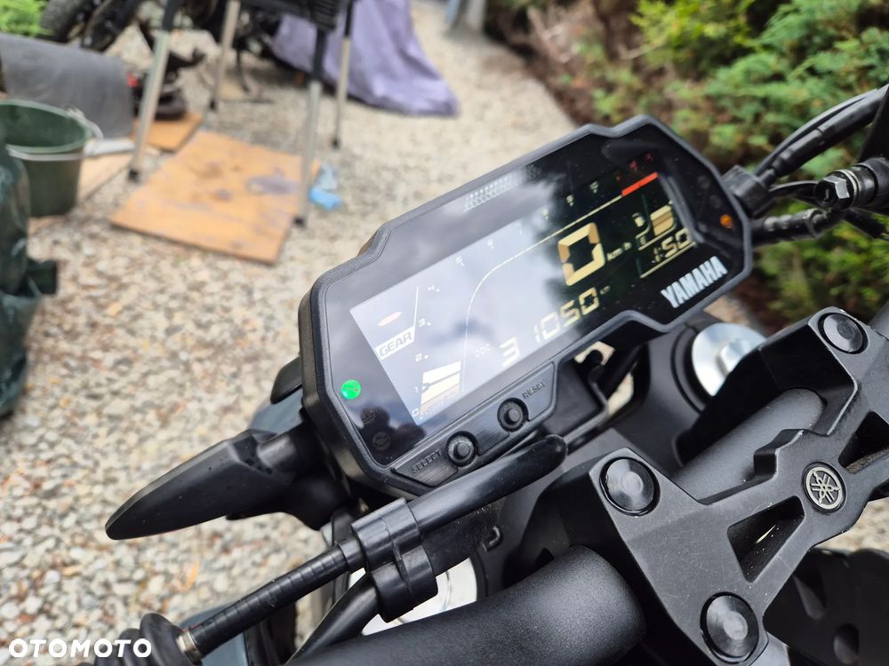 Yamaha MT - 12