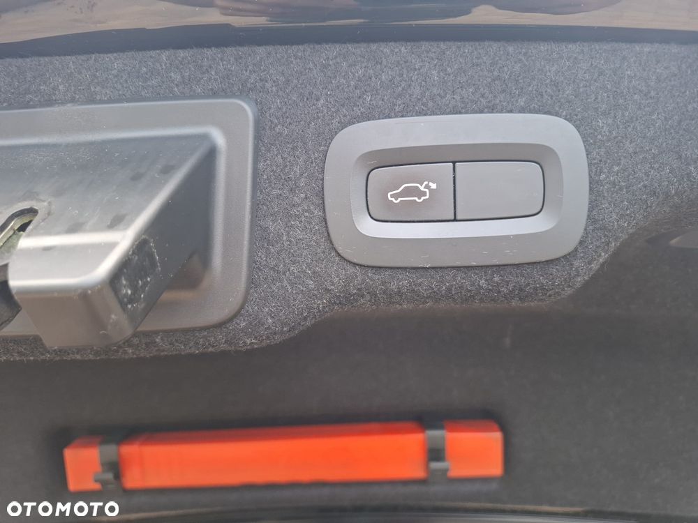 Volvo S90 D3 Momentum Pro - 14