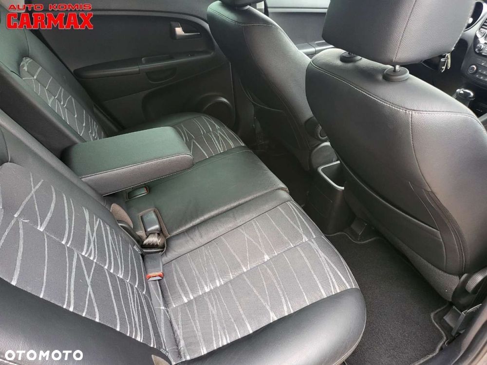 Kia Venga - 30