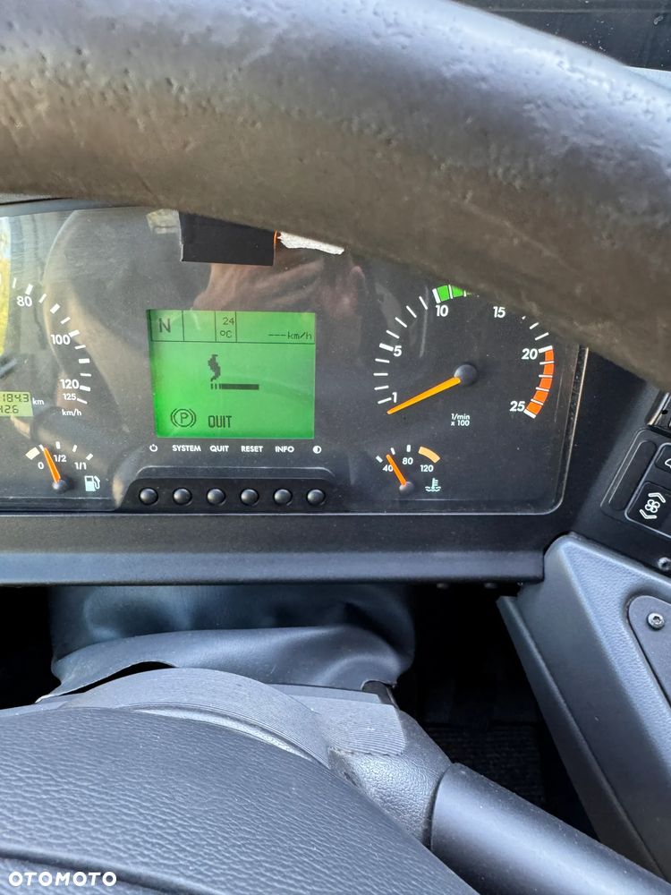 Mercedes-Benz TOURISMO 16 RHD - 16