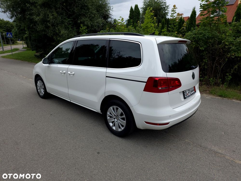 Volkswagen Sharan 2.0 TDI Comfortline DSG - 4