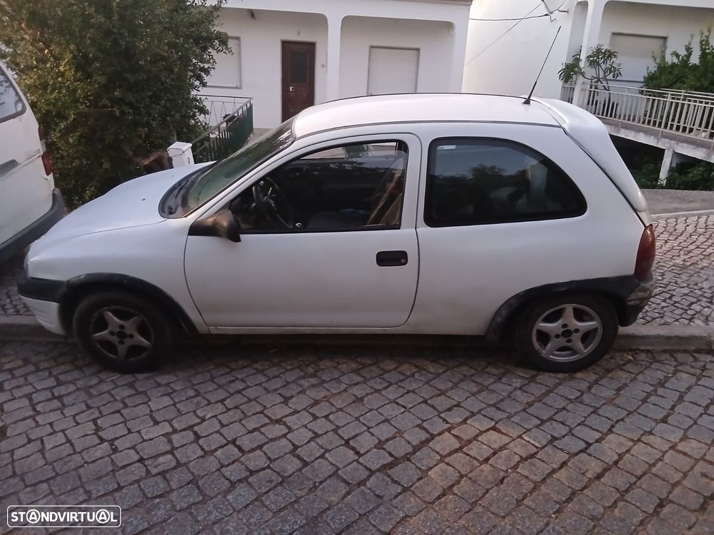 Opel Corsa - 4