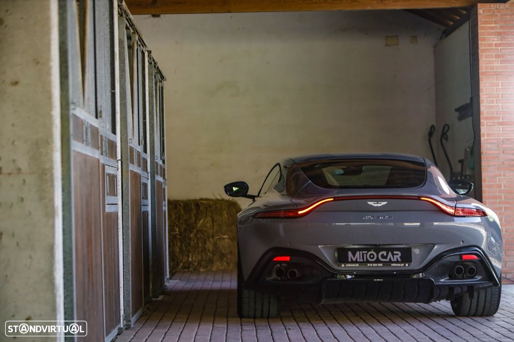 Aston Martin Vantage Coupe 4.0 Twin-Turbo V8 - 24