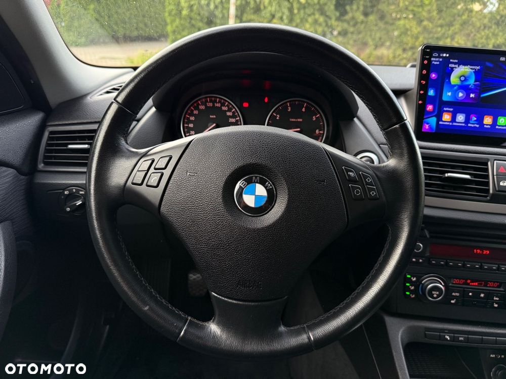 BMW X1 sDrive18i Sport Line - 19