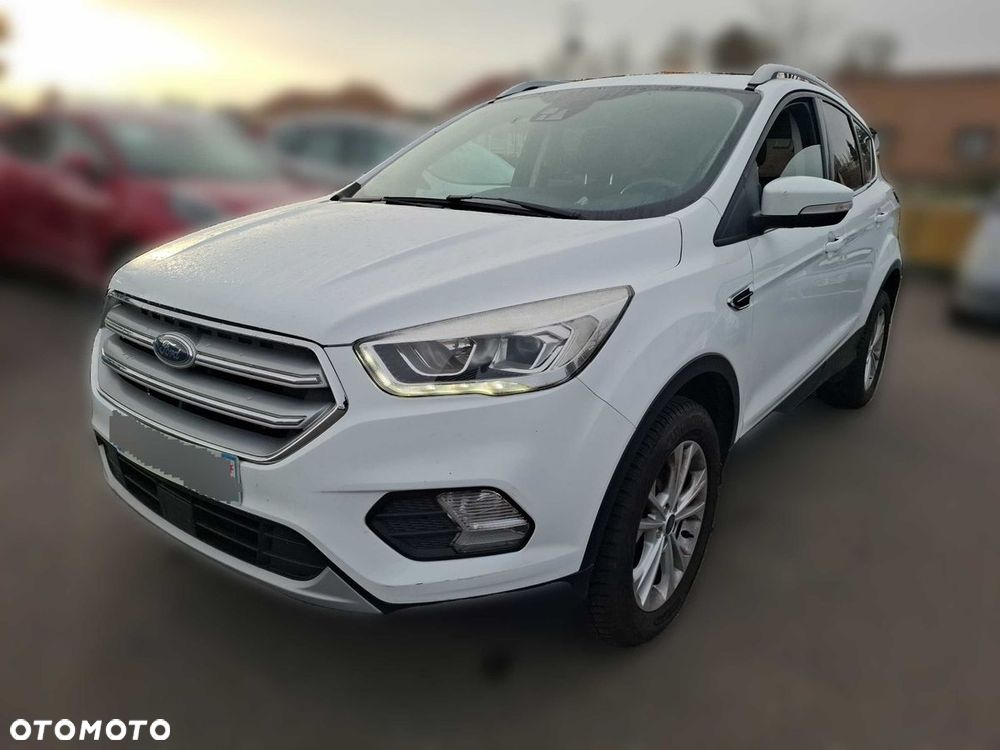 Ford Kuga 1.5 EcoBoost 2x4 Titanium - 2