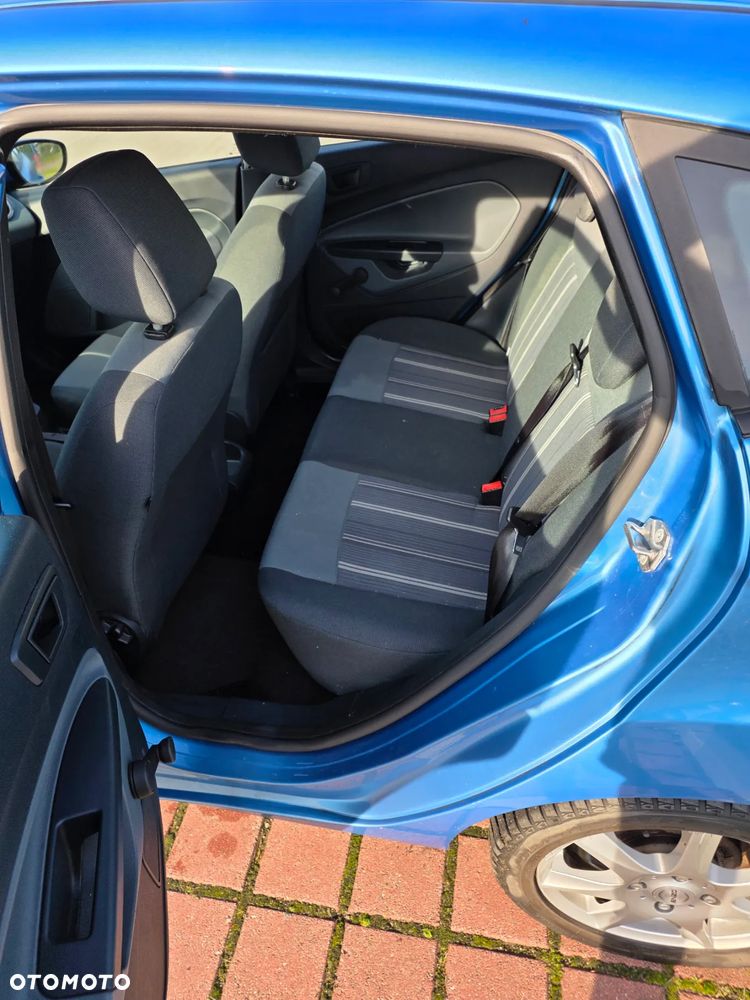 Ford Fiesta 1.25 Ambiente - 8
