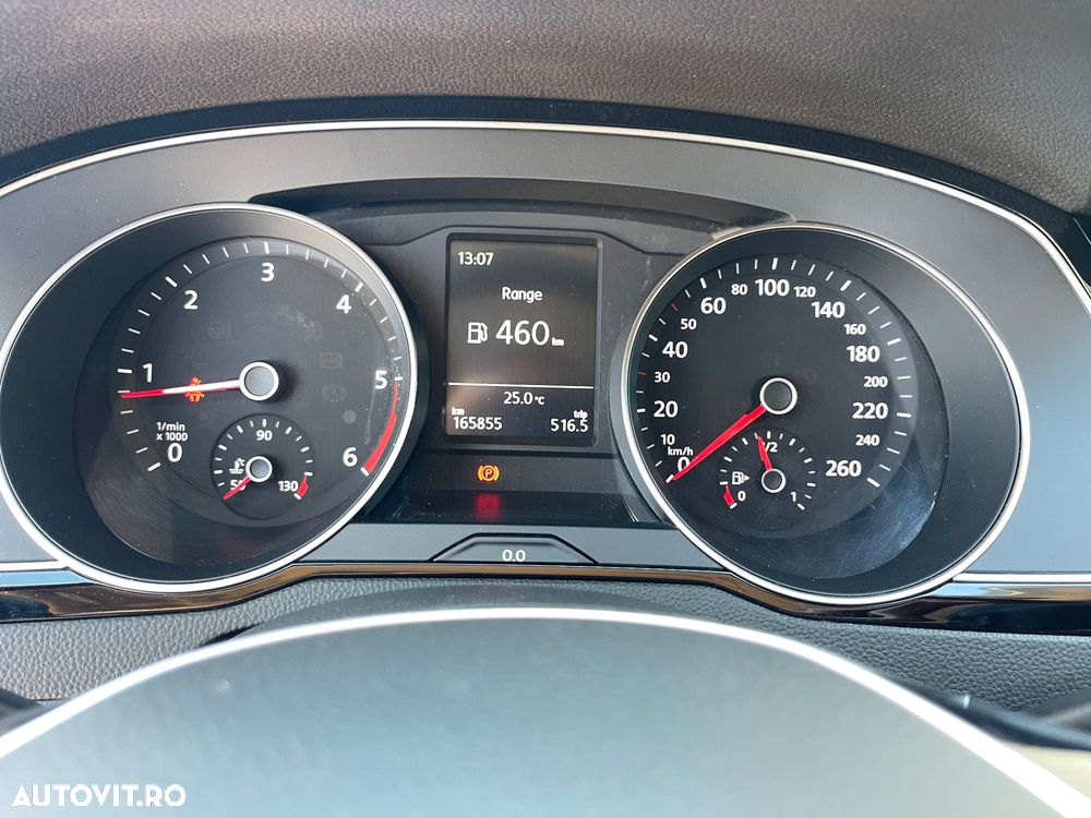 Volkswagen Passat 2.0 TDI SCR Comfortline - 38