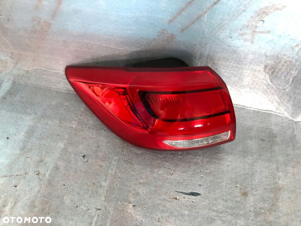 LAMPA LEWA LEWY TYŁ KIA SPORTAGE III LIFT