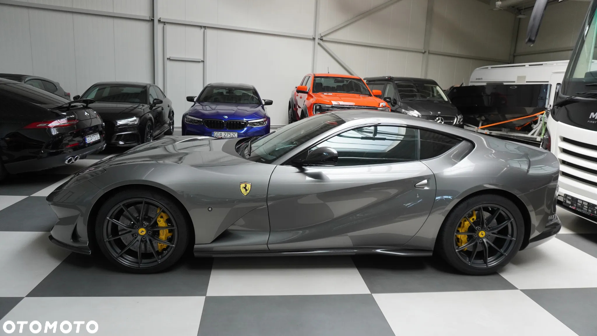 Ferrari 812 Superfast - 14