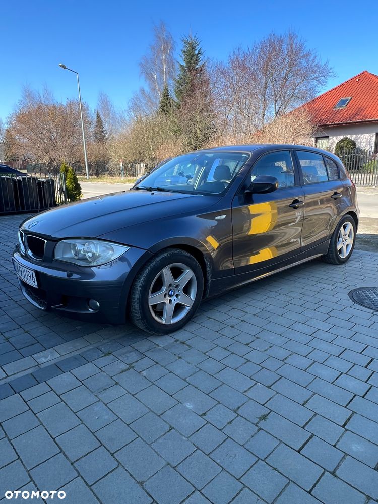 BMW Seria 1 120i - 11