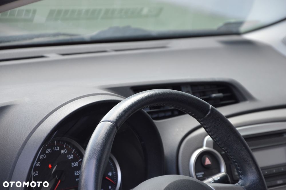 Toyota Yaris 1.33 Dynamic - 25