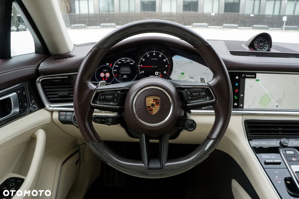 Porsche Panamera 4 Platinum Edition - 24