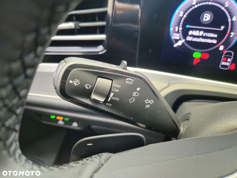 Volkswagen Passat - 11