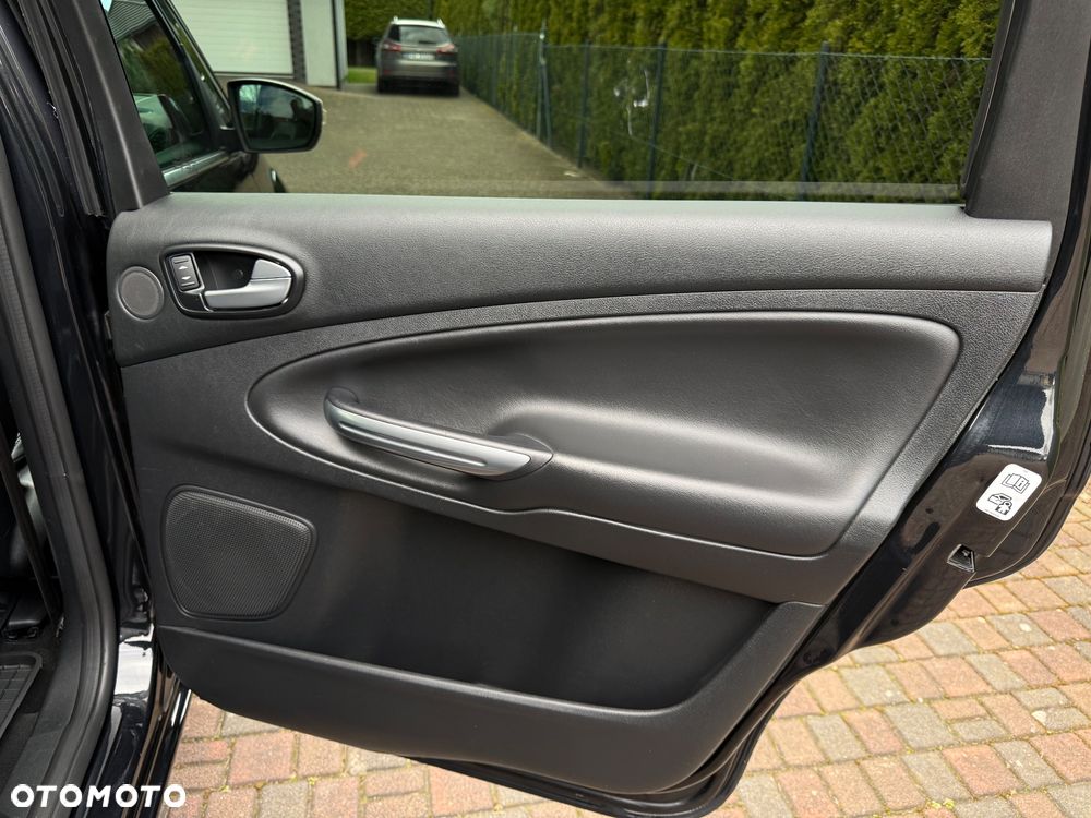 Ford Galaxy 2.0 TDCi Titanium - 16