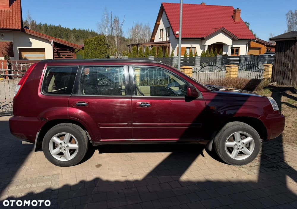 Nissan X-Trail 2.0 Luxury - 3