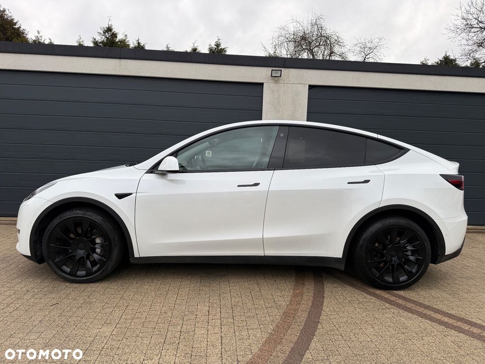 Tesla Model Y Long Range AWD - 7
