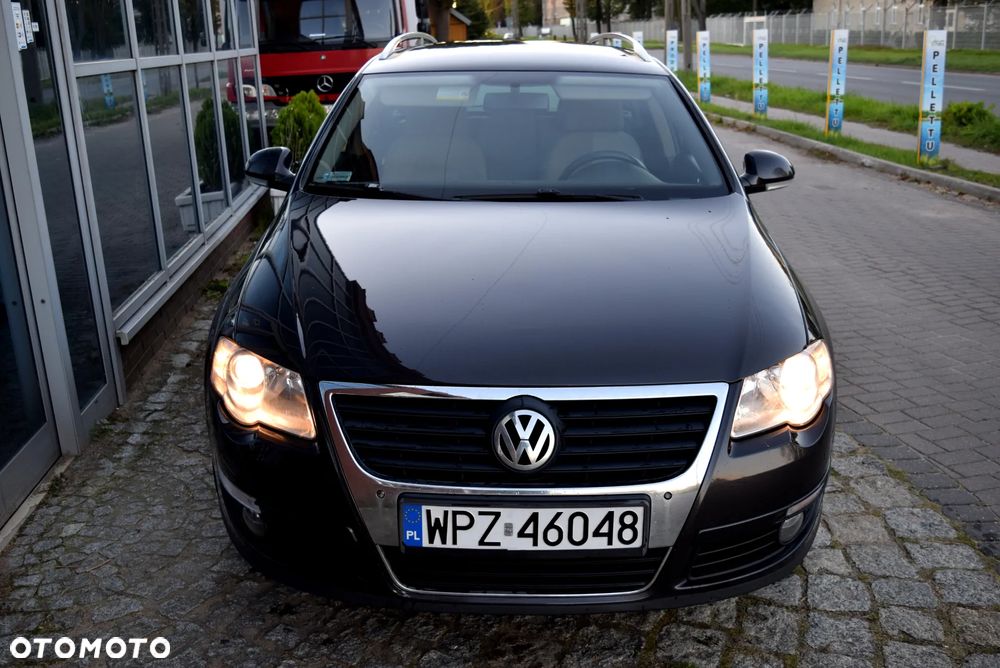 Volkswagen Passat 2.0 TDI DPF Highline - 12