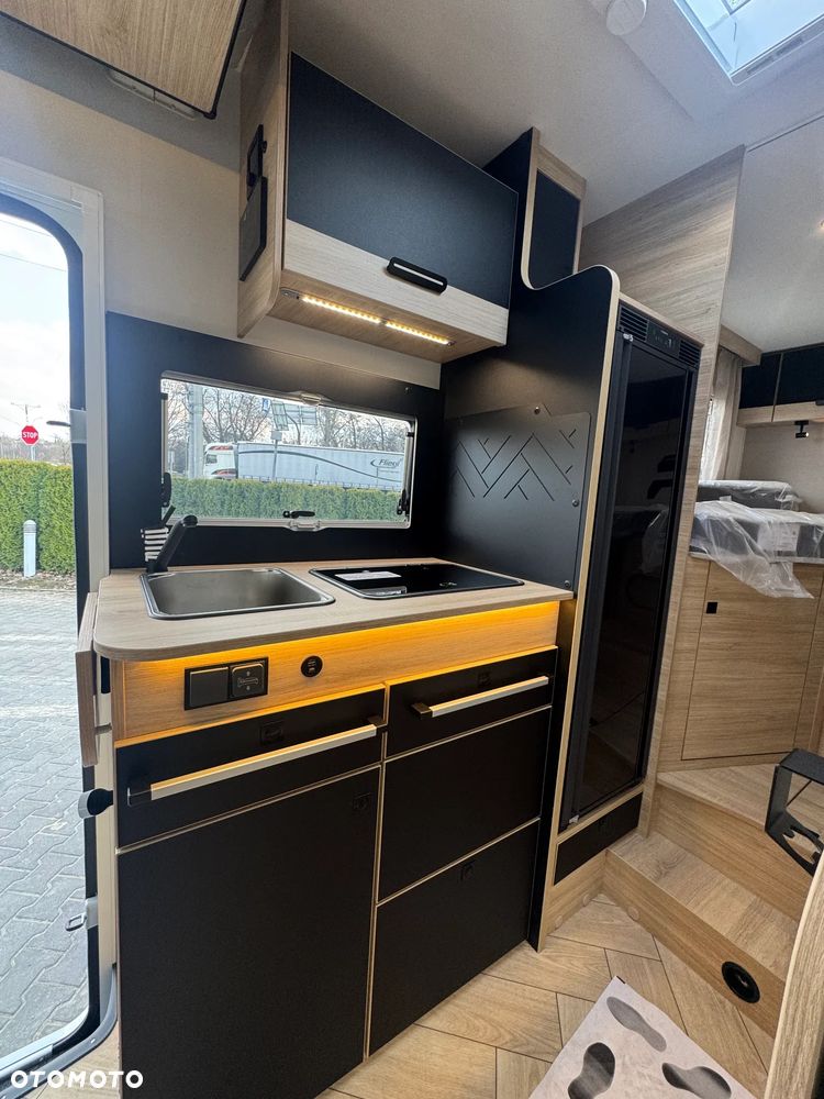 Ford Chausson 627 Titanium Line - 23