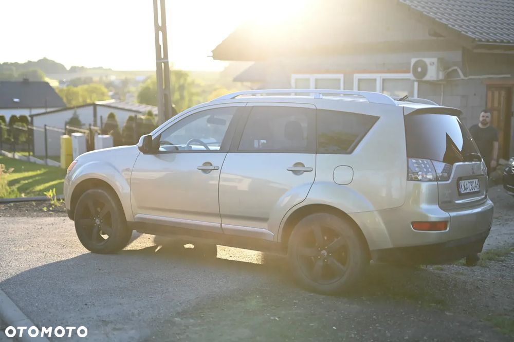 Mitsubishi Outlander 2.0 DID Intense - 28