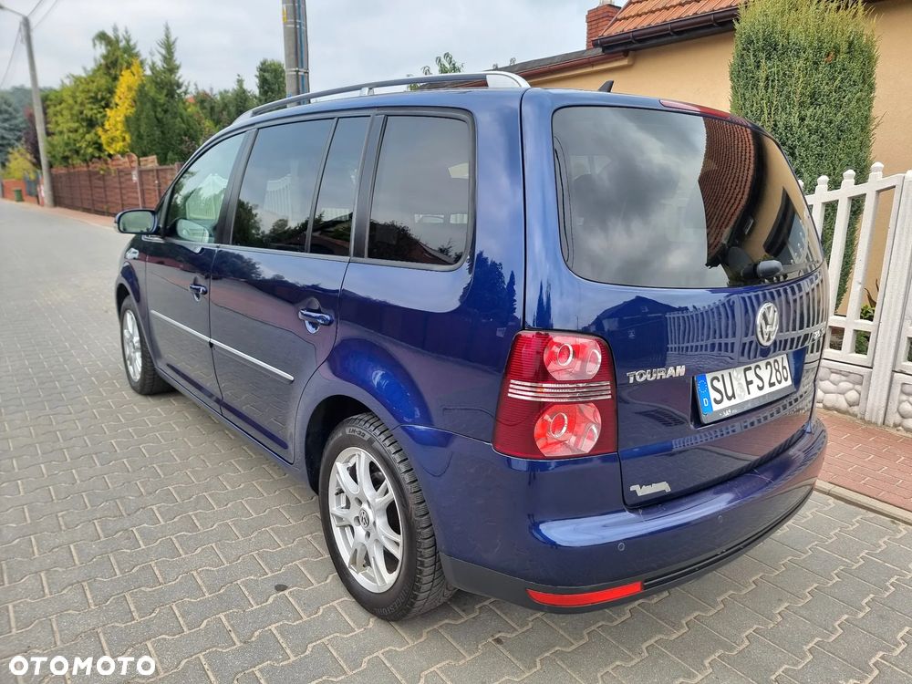 Volkswagen Touran - 2