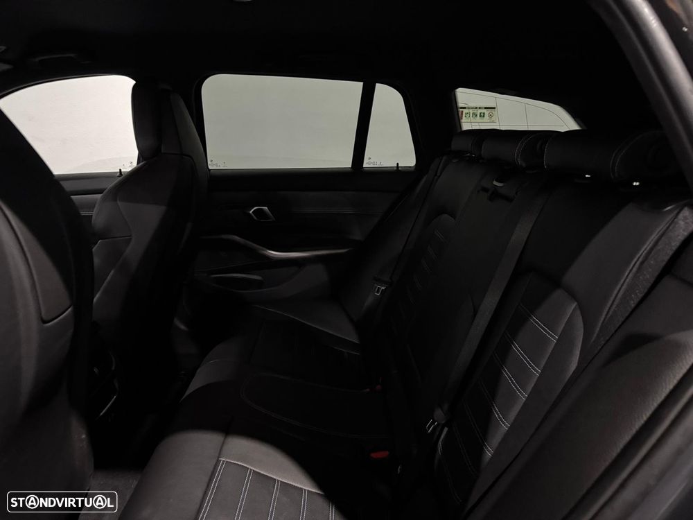 BMW 320 d Touring Pack M Auto - 15