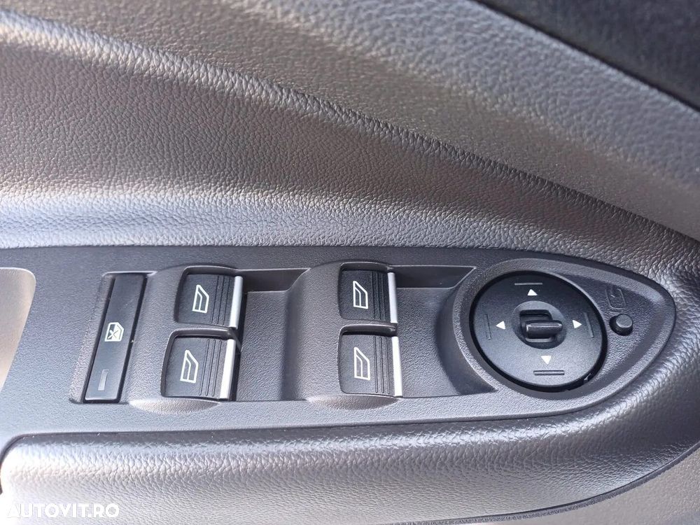 Ford Kuga - 15