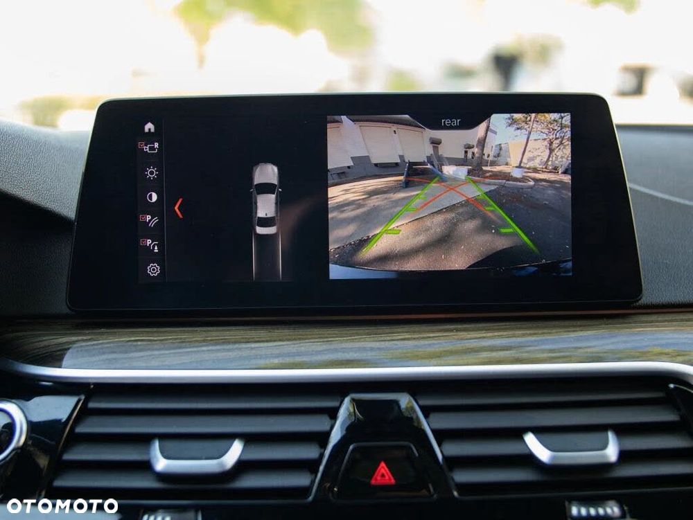 BMW Seria 5 530i xDrive Luxury Line sport - 39