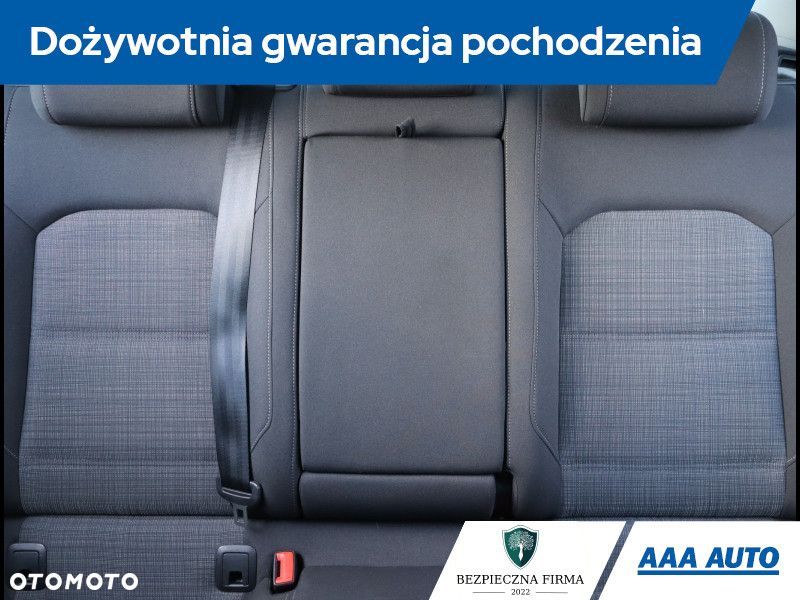 Volkswagen Passat - 11