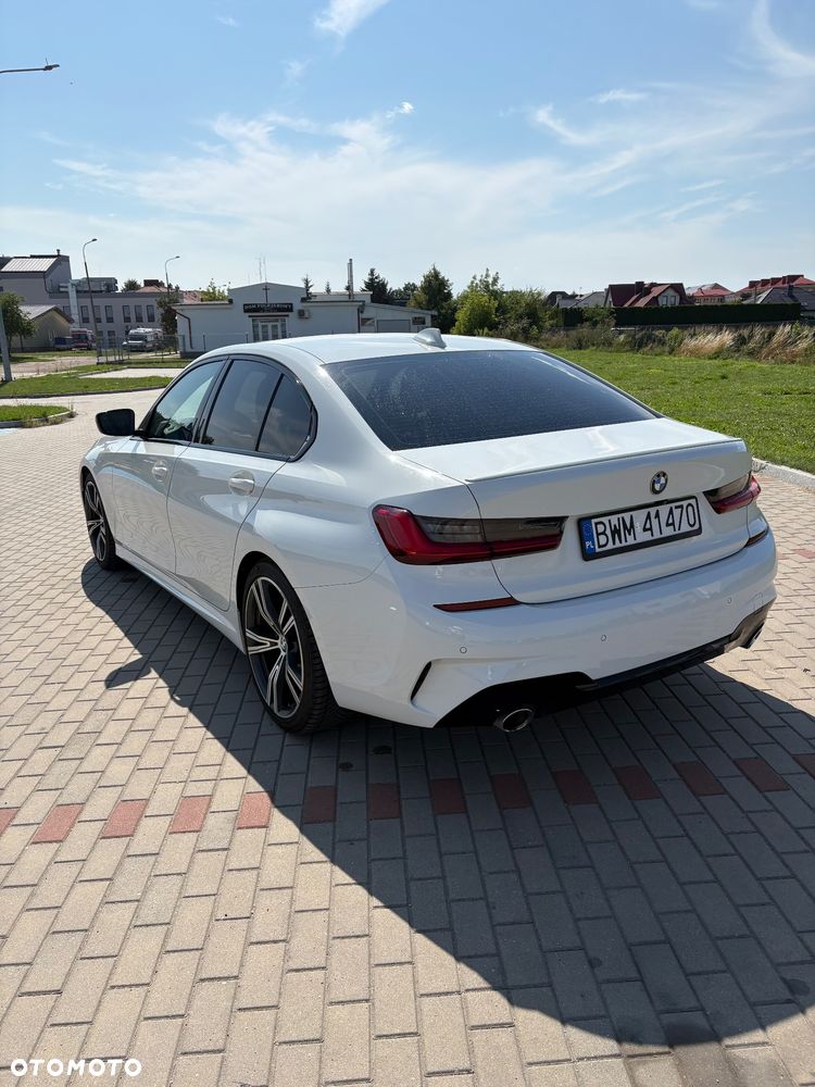 BMW Seria 3 330i M Sport - 5