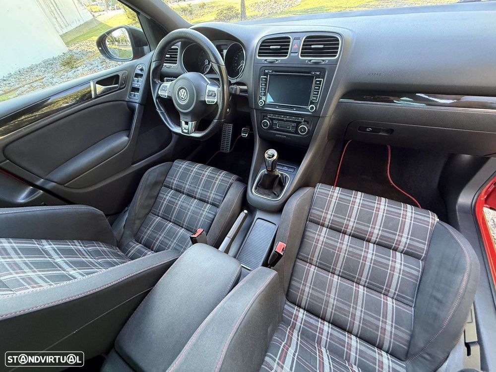 VW Golf 2.0 GTI - 29