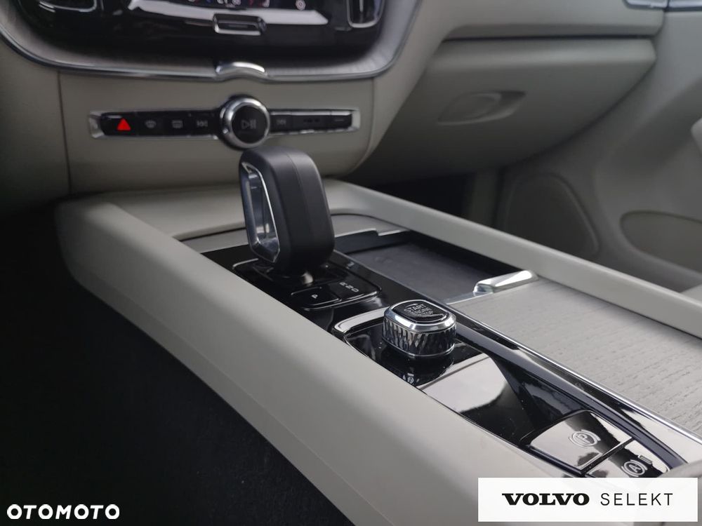 Volvo XC 60 - 24