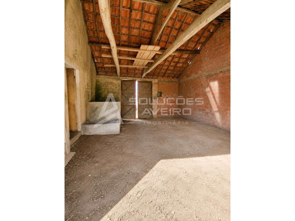 MORADIA T4 COSTA DO VALADO PARA RECONSTRUÇÃO - Grande imagem: 4/17
