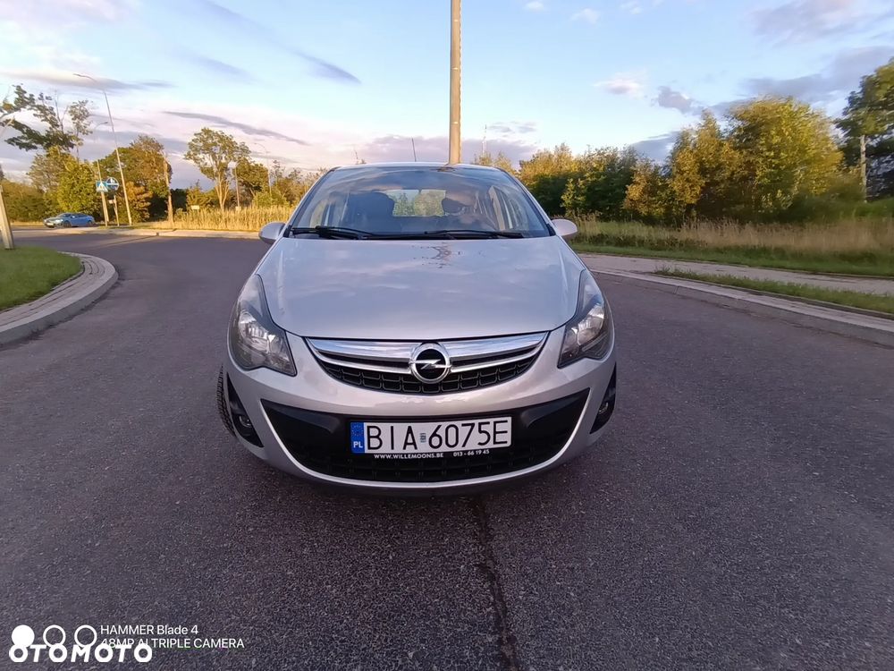 Opel Corsa 1.2 16V Cosmo - 2