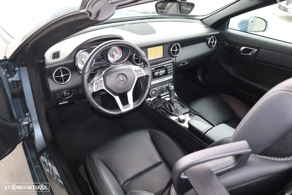 Mercedes-Benz SLK 200 (BlueEFFICIENCY) 7G-TRONIC - 15