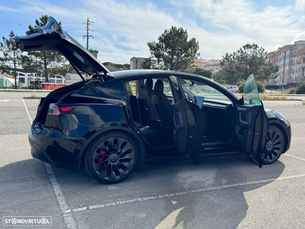 Tesla Model Y Performance Dual Motor AWD - 6