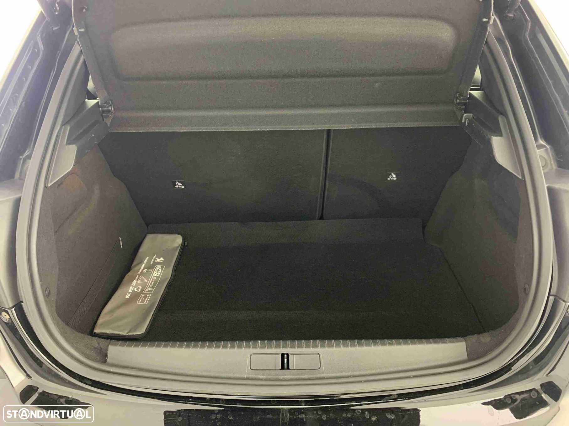 Peugeot 208 1.2 PureTech Active Pack - 14
