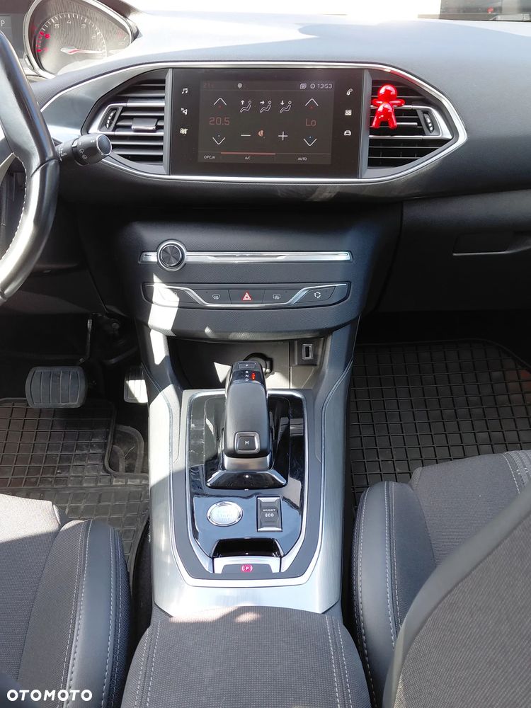 Peugeot 308 - 4
