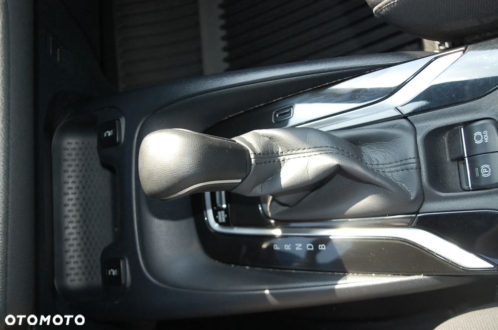 Suzuki Swace 1.8 Hybrid Elegance CVT - 25
