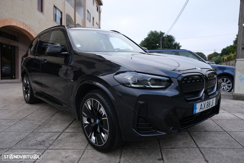 BMW iX3 M Sport Impressive - 4