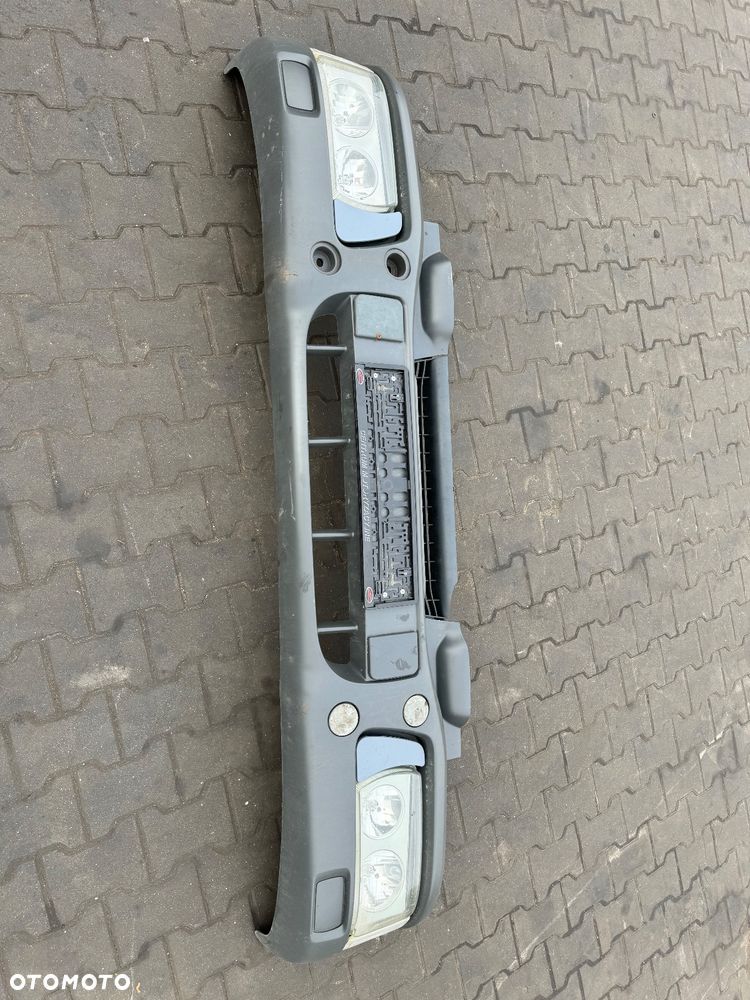 Kompletny zderzak z lampami Iveco Eurocargo - 1