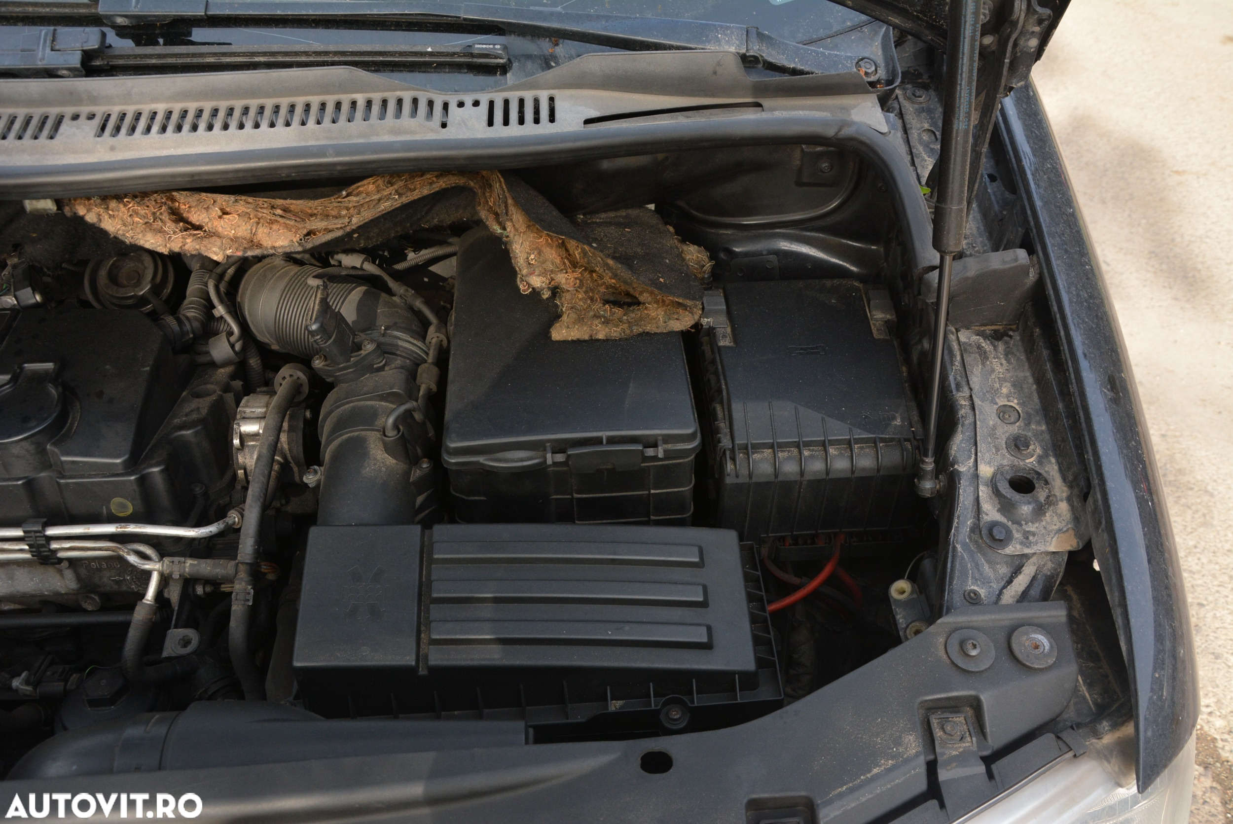 Dezmembrari  VW TOURAN (1T)  2003  > 2010 2.0 TDI Motorina - 11