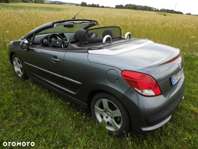 Peugeot 207 CC - 15