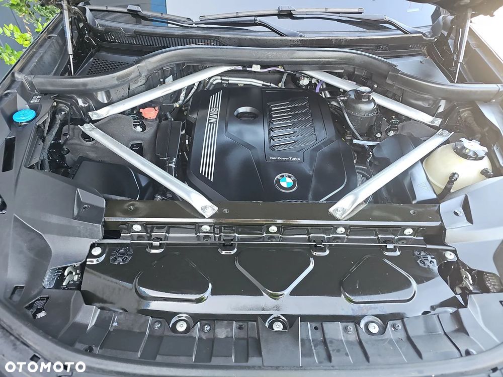 BMW X7 xDrive40i mHEV - 8