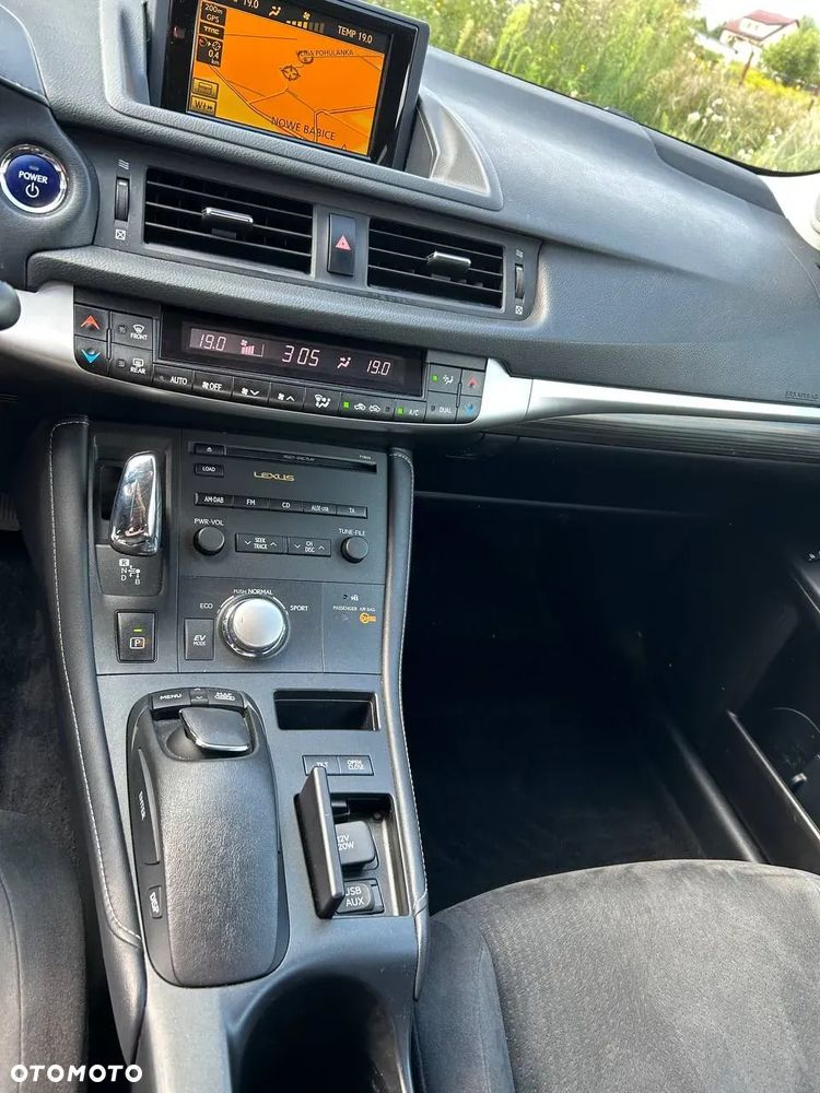 Lexus CT 200h Classic - 31