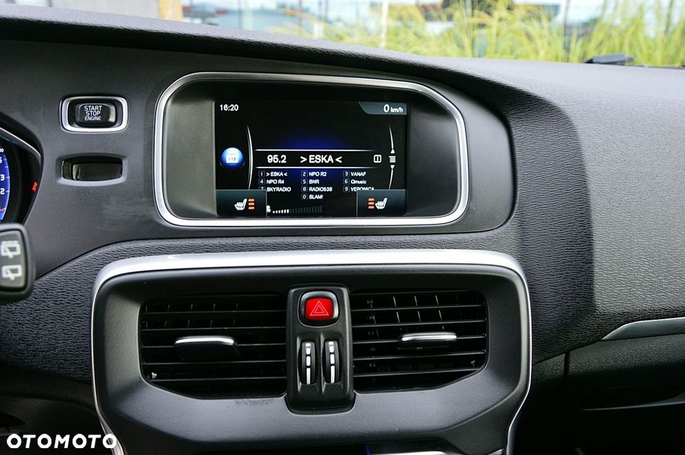 Volvo V40 D2 Drive-E R-Design Kinetic - 37