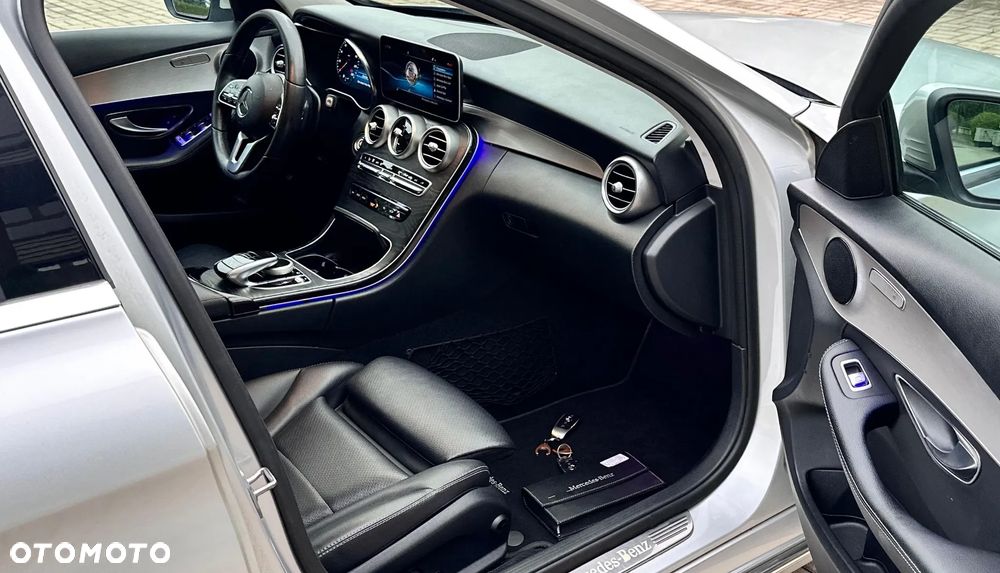 Mercedes-Benz Klasa C 200 d 9G-TRONIC Avantgarde - 4