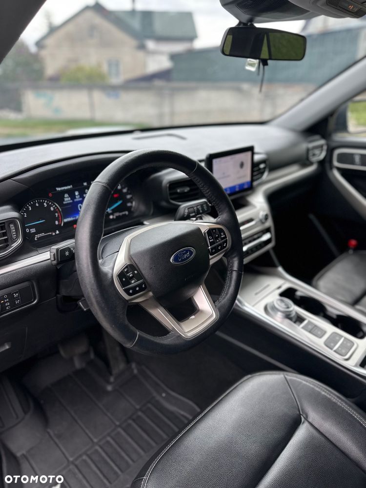 Ford Explorer - 11