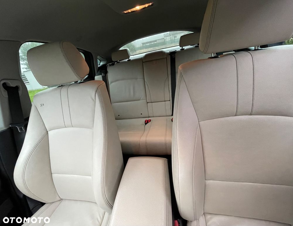 BMW X4 xDrive20i Advantage - 9