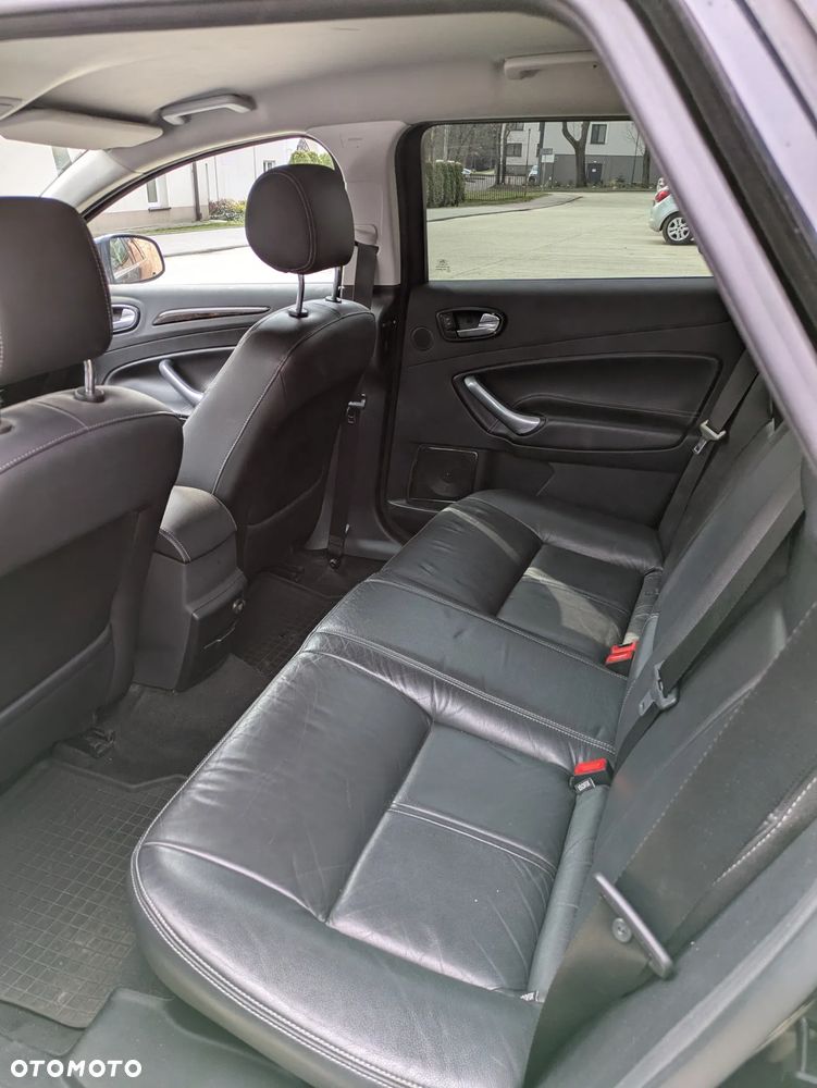Ford Mondeo 2.0 Ghia X100 / X - 10